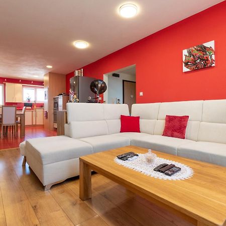 Štrbské Pleso Sherpa'S Hostel High Tatras מראה חיצוני תמונה